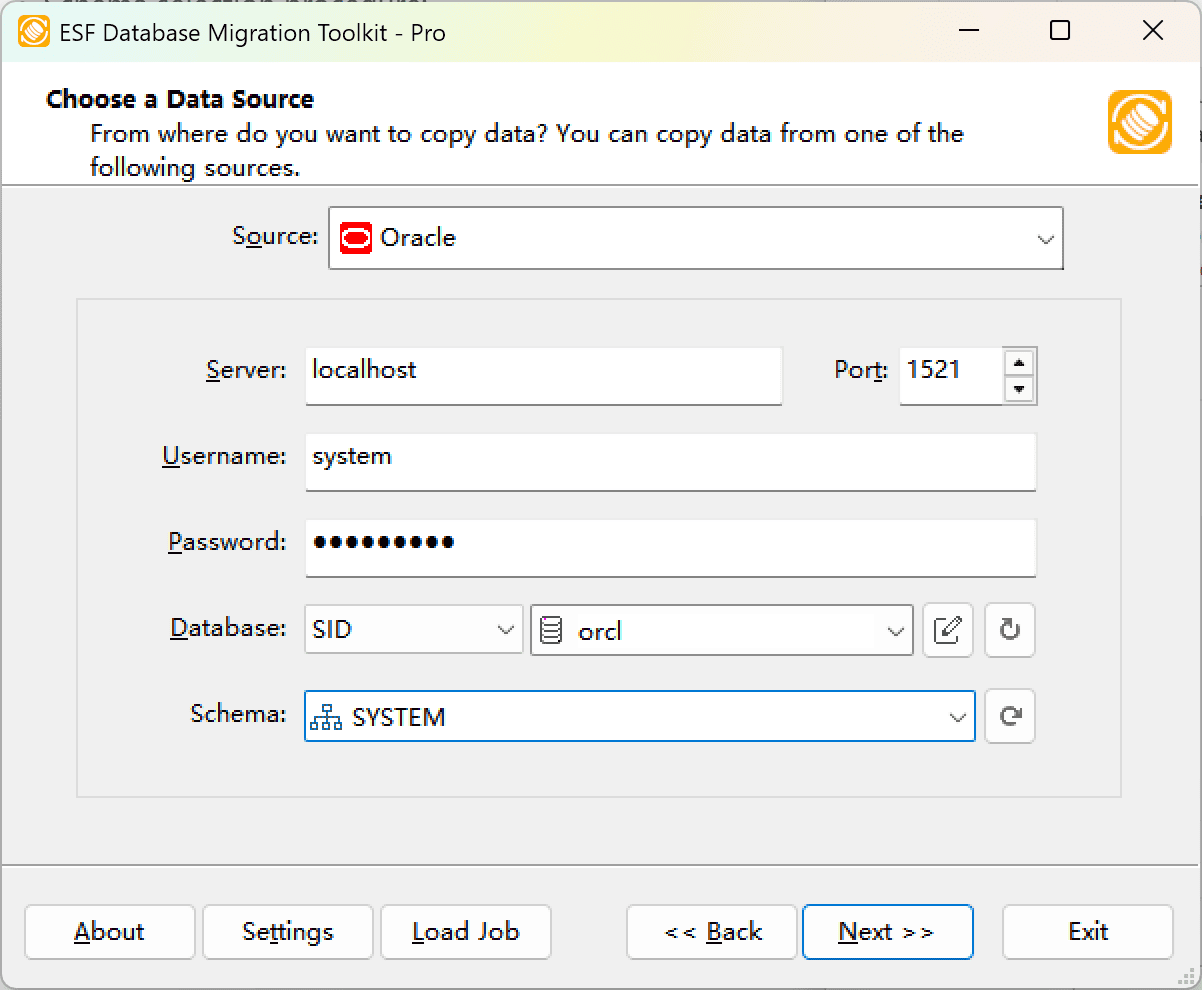 Oracle connection dialog showing server configuration, authentication fields, and logon method options