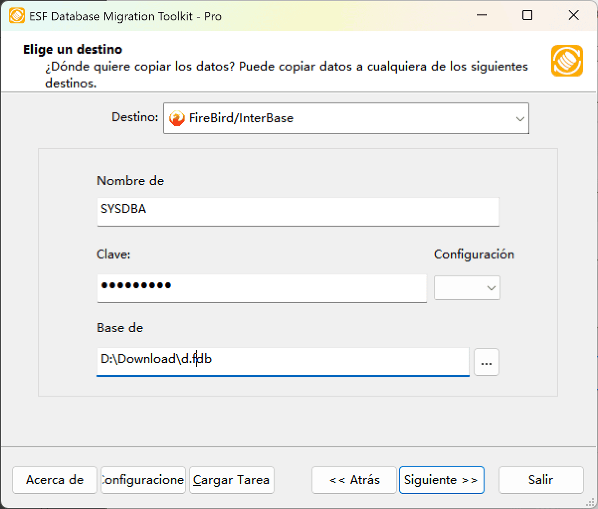 Cuadro de diálogo de configuración de destino Firebird/InterBase mostrando campos de autenticación, menú desplegable de juego de caracteres y controles de ubicación de base de datos